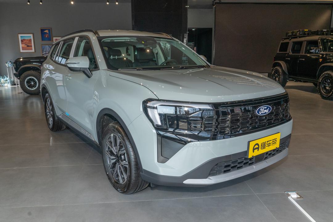 Ford EQUATOR Sport 2026, фото 3