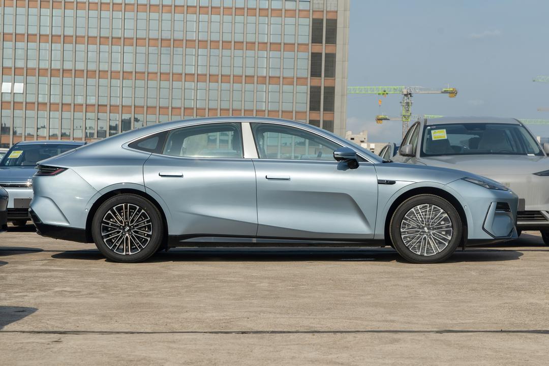 Geely Galaxy E8 2026, фото 8