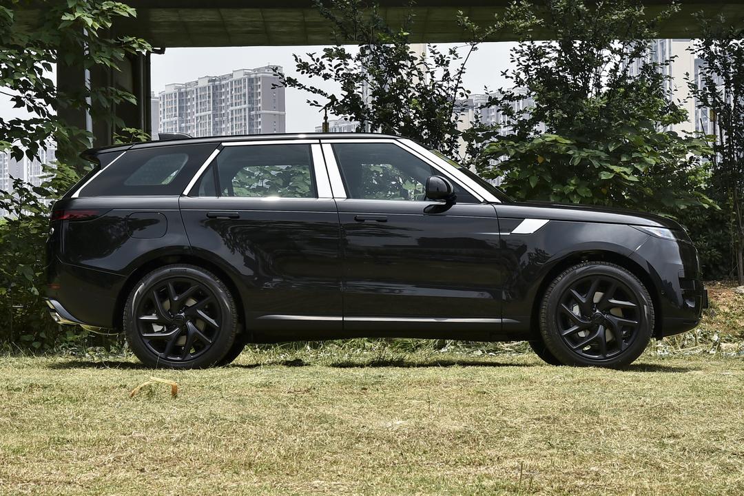 Land Rover Range Rover Sport 2026, фото 8