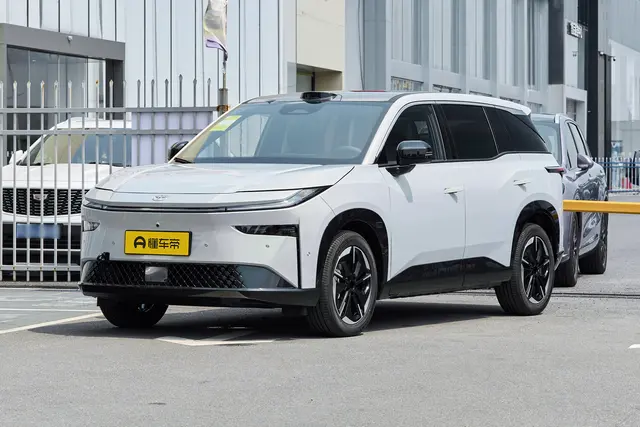 Toyota bZ3X 2026 — купить из Китая под заказ