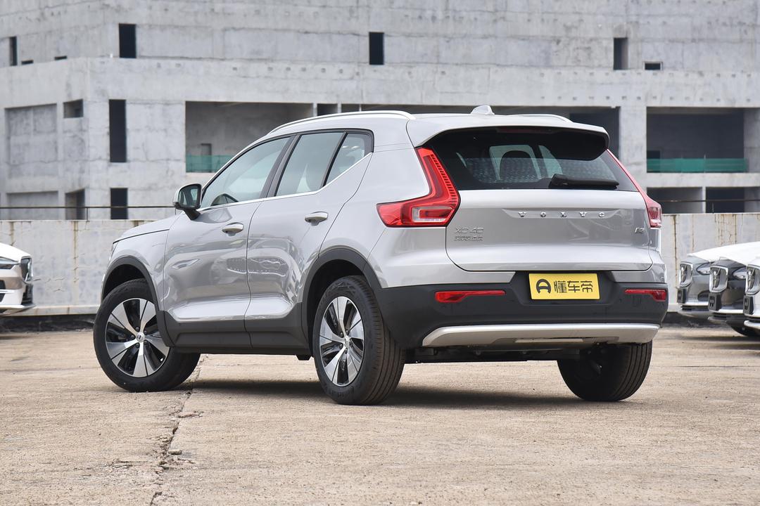 Volvo XC40 2026, фото 5