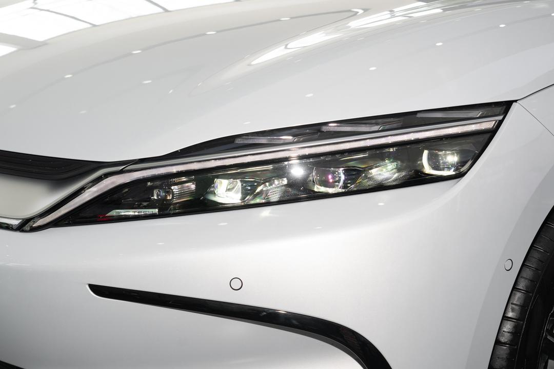 BYD Han DM 2026, фото 13
