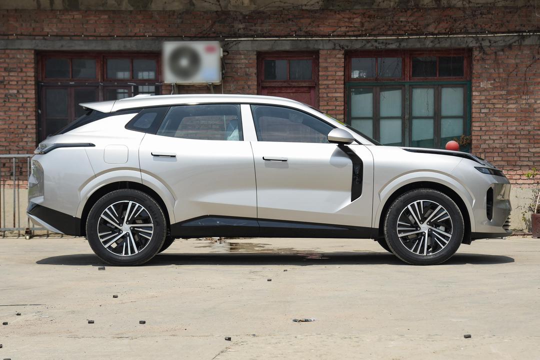 Lynk & Co 08 EM-P 2026, фото 8