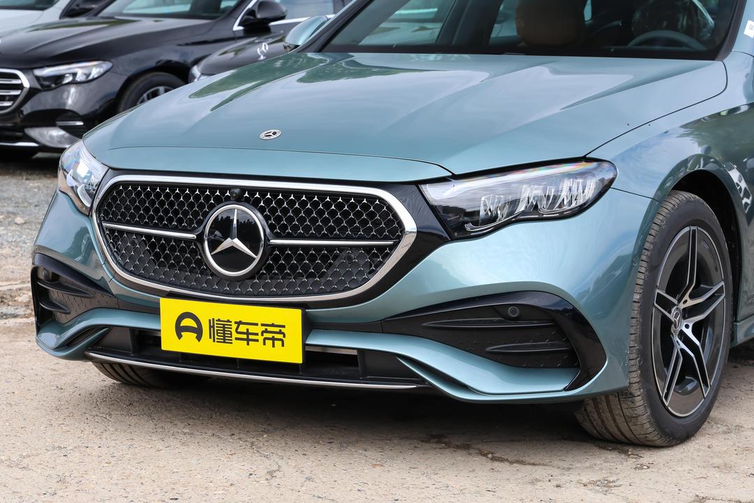 Mercedes-Benz E-Class 2026, фото 9
