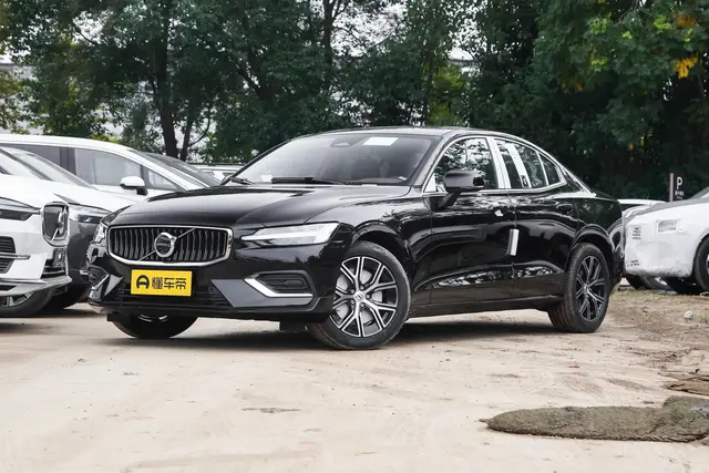 Volvo S60 2026 — купить из Китая под заказ
