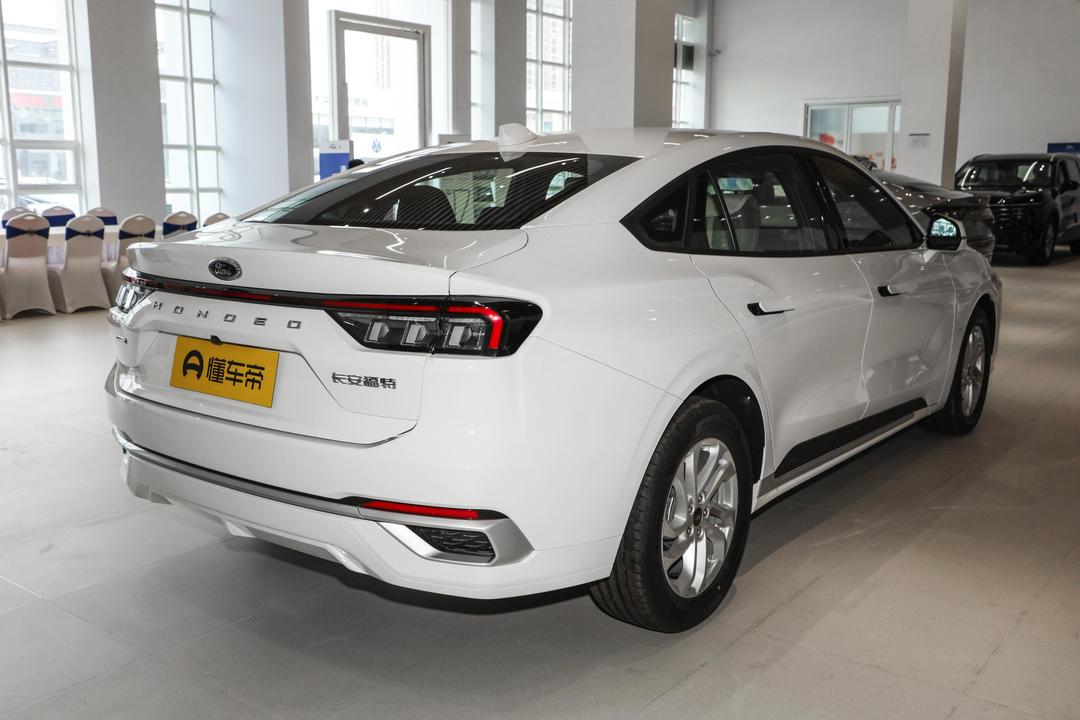 Ford Mondeo 2026, фото 7