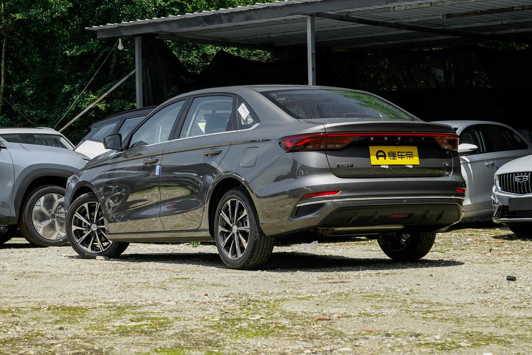 Geely Emgrand 2026, фото 5