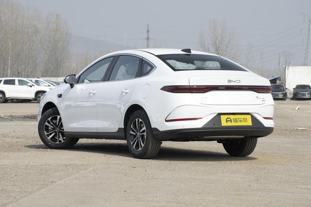 BYD Qin PLUS DM 2026, фото 5