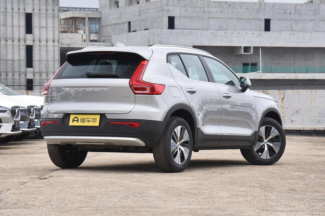 Volvo XC40 2026, фото 7