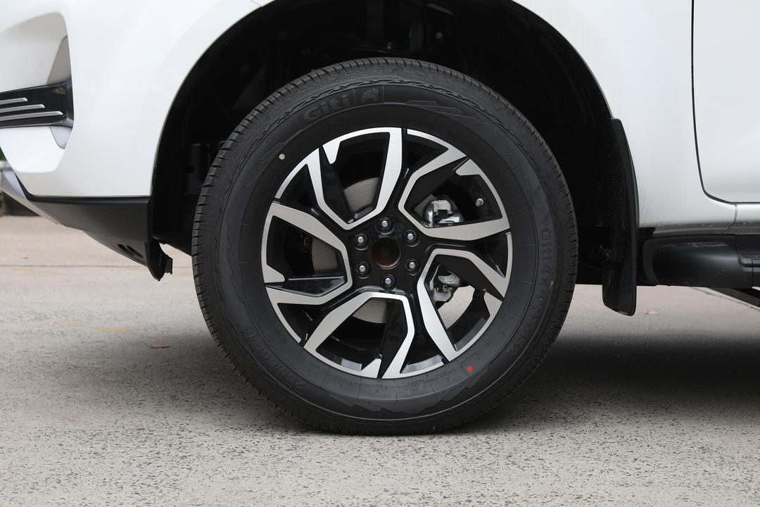 Dongfeng Rich 7 EV 2026, фото 9