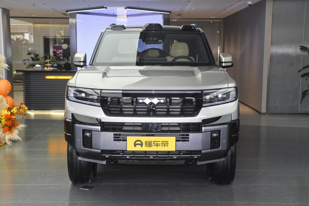 BYD Fangchengbao Leopard 8 2026, фото 2