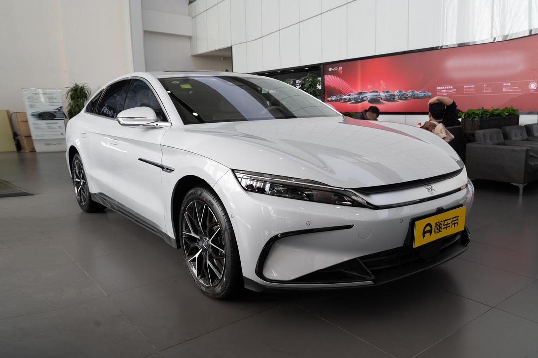 BYD Han DM 2026, фото 3