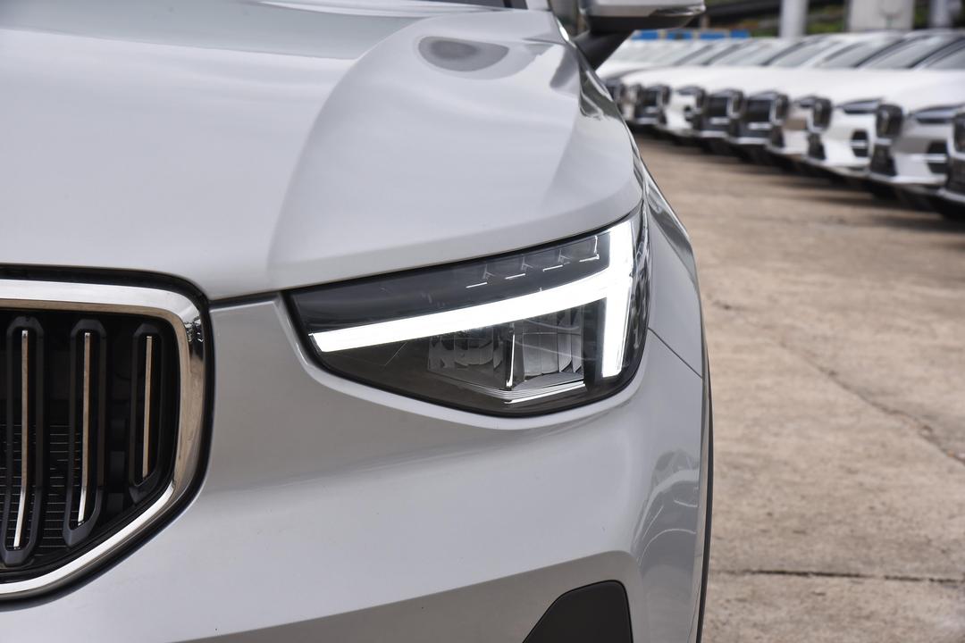 Volvo XC40 2026, фото 12