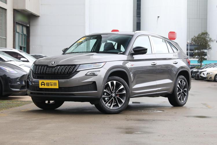 Купить Skoda Kodiaq (I поколение) 2024 2024 ZI330 two-wheel drive luxury edition по цене от 2 502 622 рубля на carhao.market