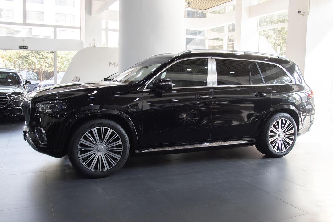 Mercedes-Benz Maybach GLS 2026, фото 4