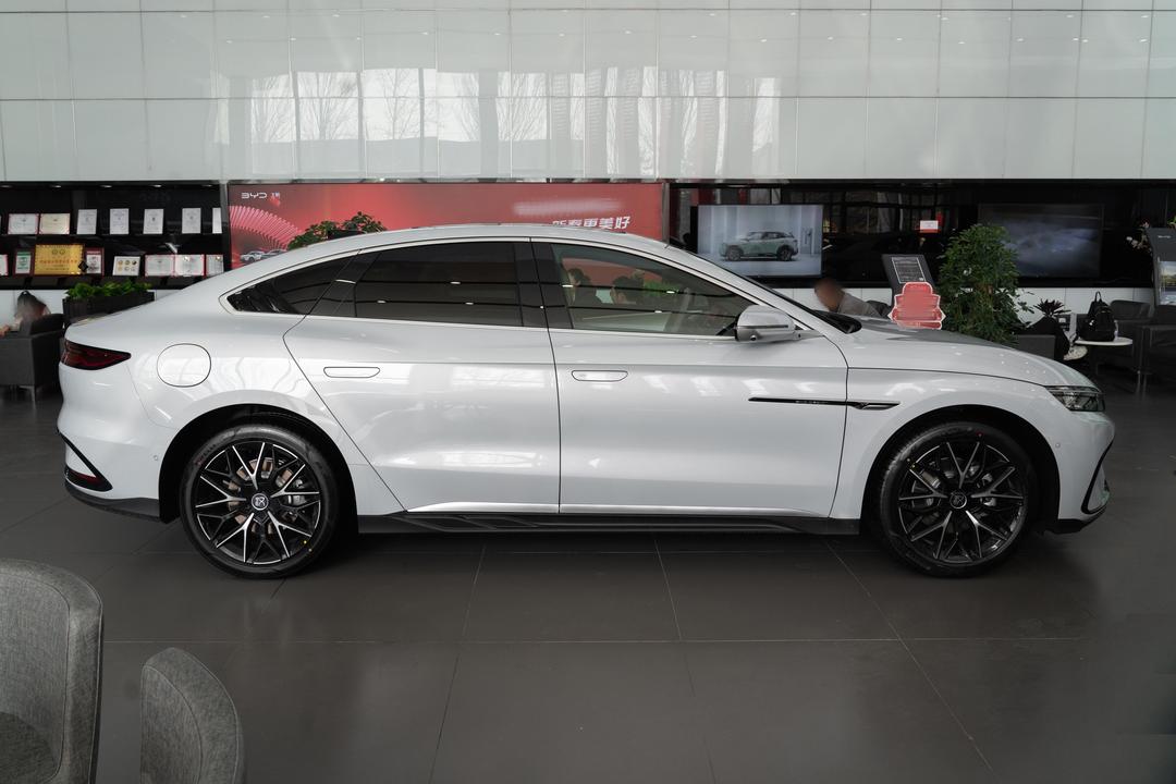 BYD Han DM 2026, фото 7