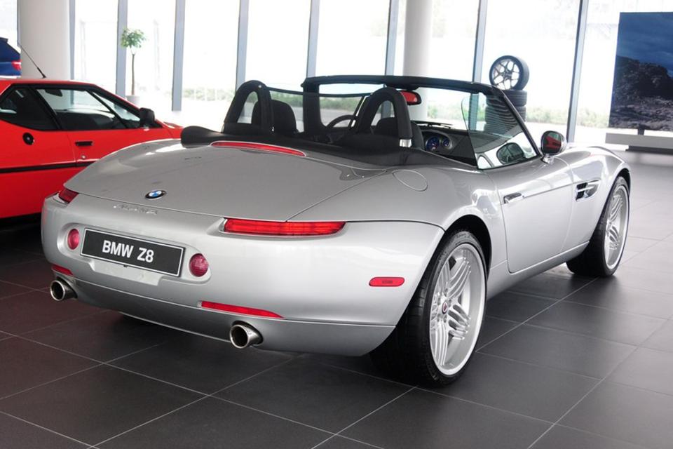 宝马z8