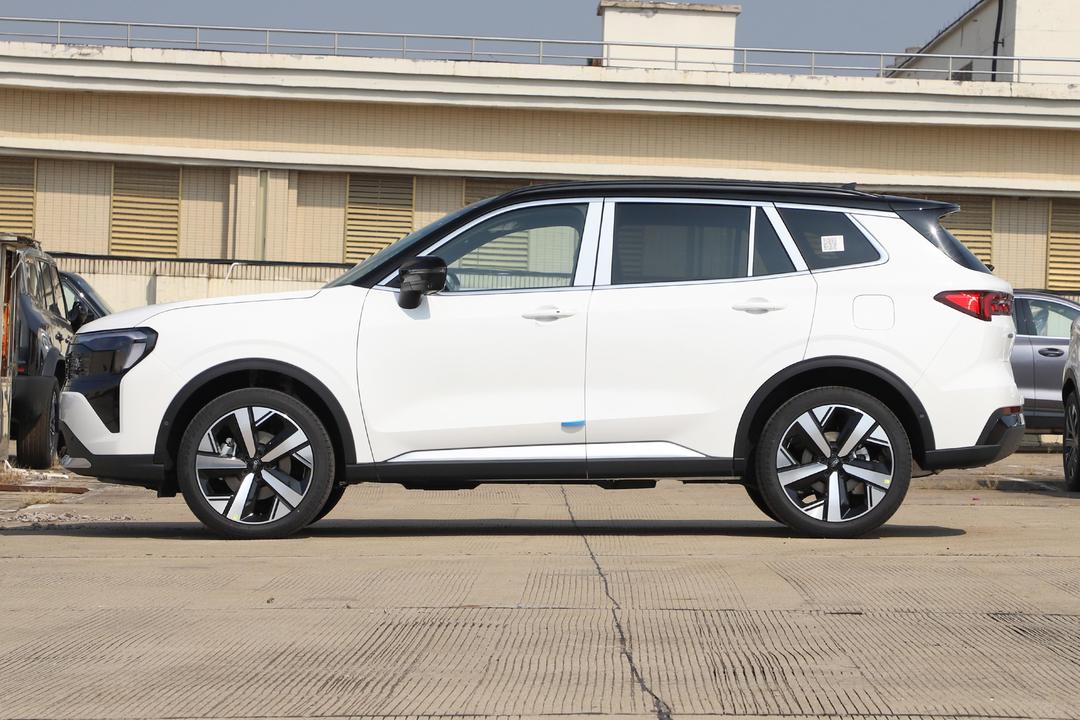 Ford EQUATOR Sport 2026, фото 4