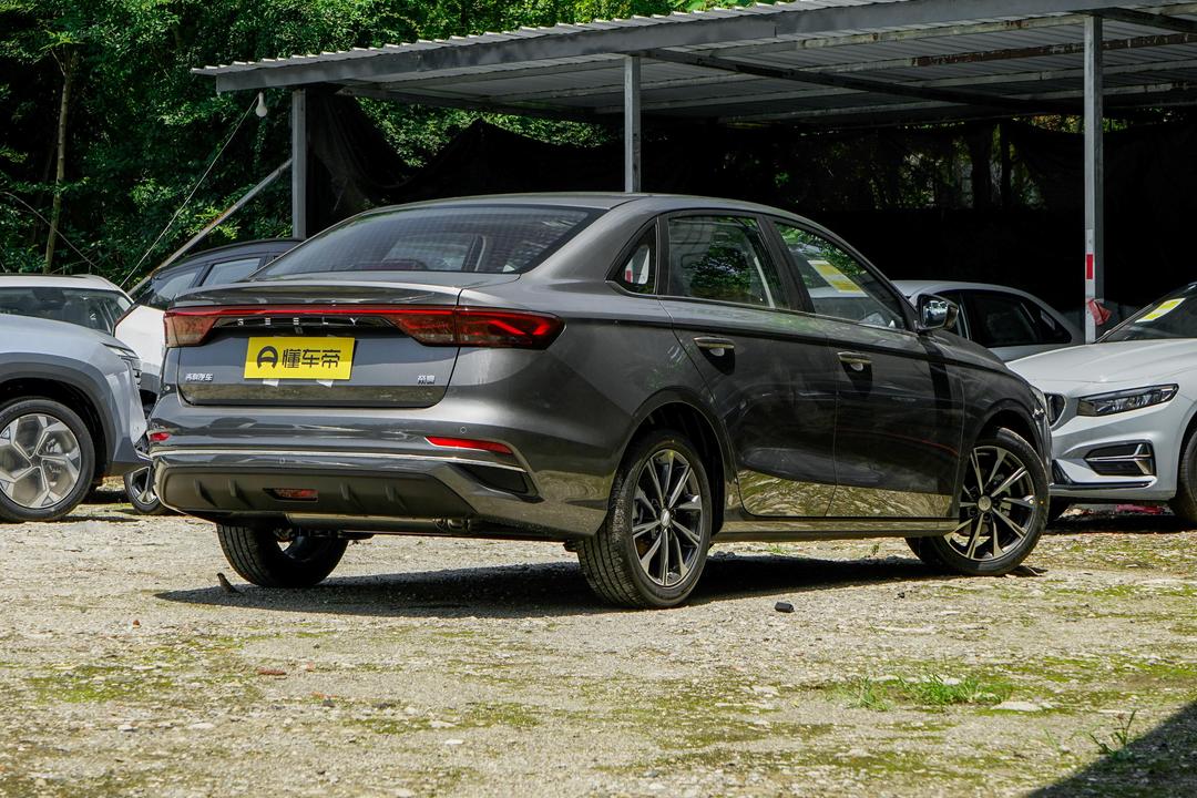 Geely Emgrand 2026, фото 7