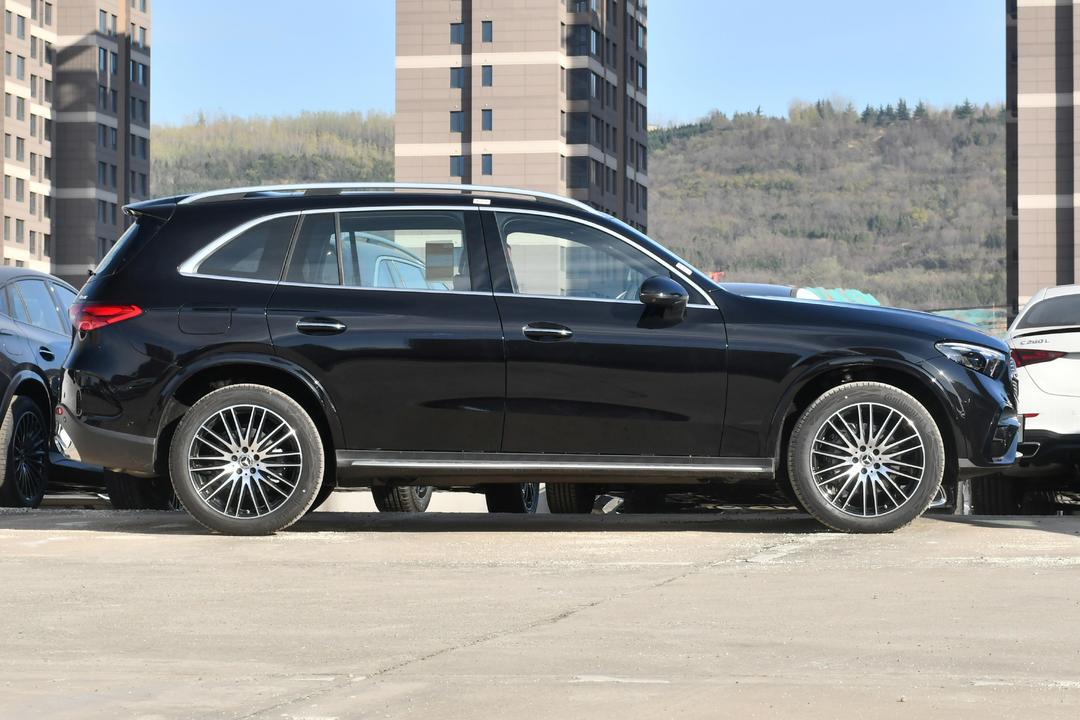 Mercedes-Benz GLC-Class 2026, фото 8