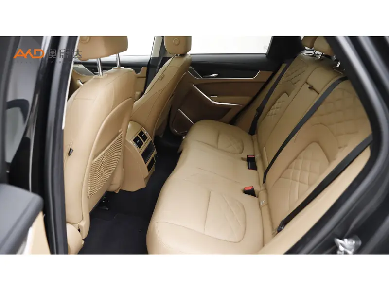 Jaguar F-PACE P 250 HSE — фото 7