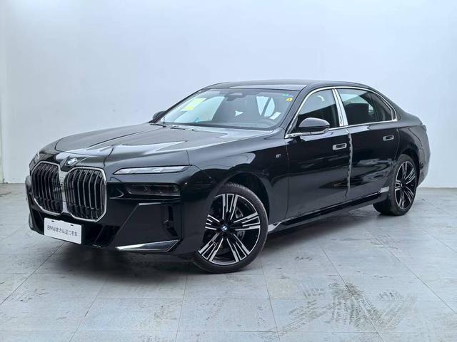BMW 7er 2023 года выпуска