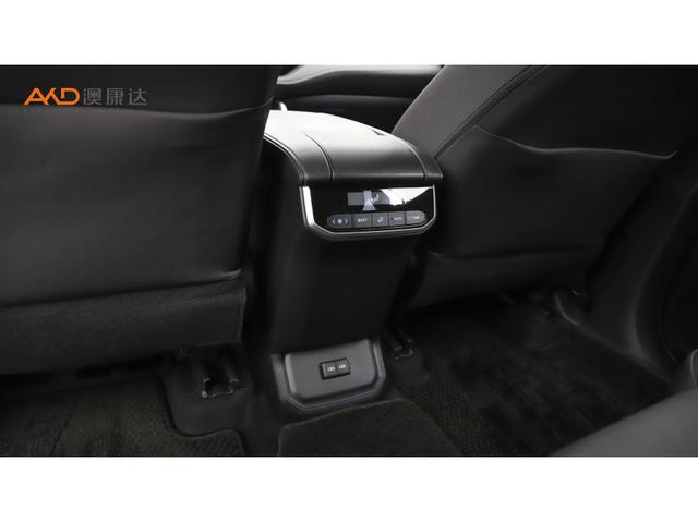 Toyota Crown Kluger 2021 2.5 L HEV 4 WD — фото 5
