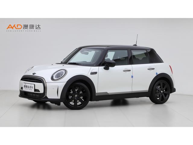 MINI Cabrio 2023 года выпуска