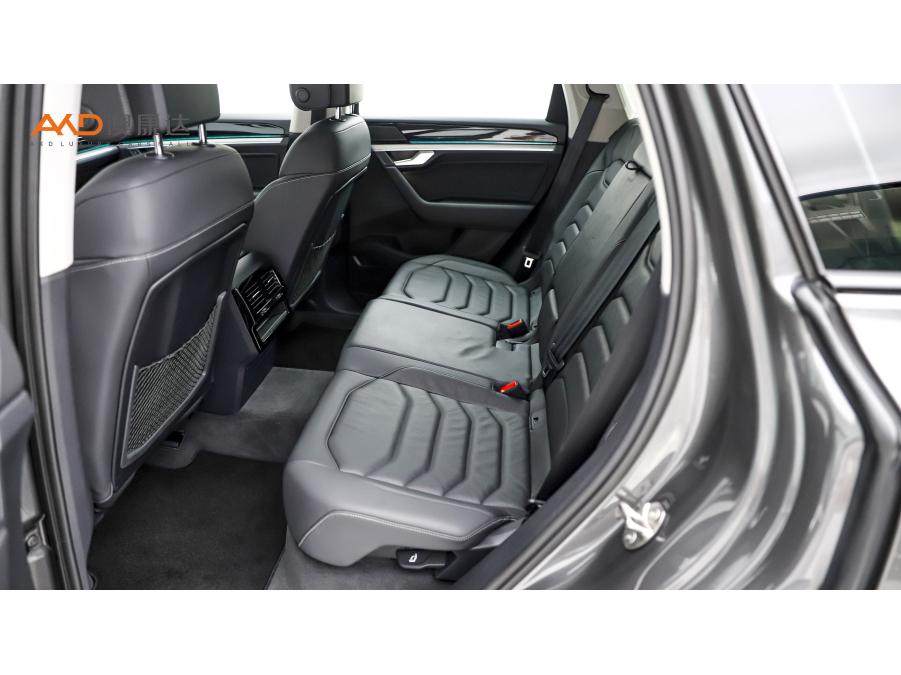 Volkswagen Touareg 2021 3.0TSI Sport