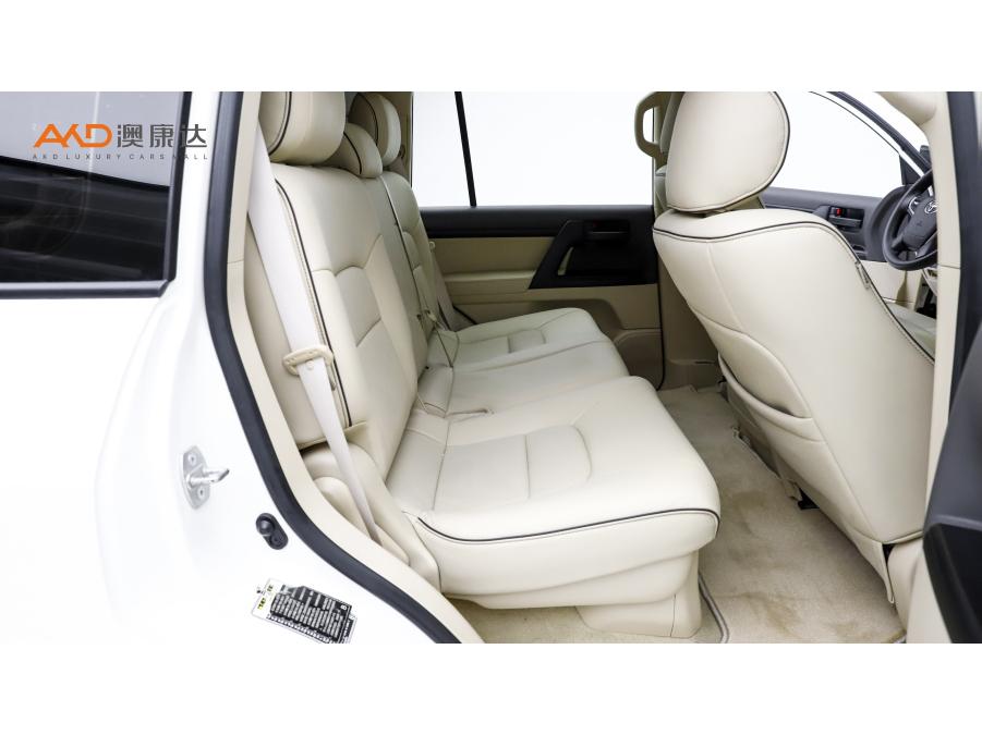 Toyota Land Cruiser 2015 4.0L MT 5 мест