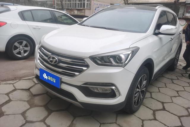 Hyundai Santa Fe 2017 года выпуска