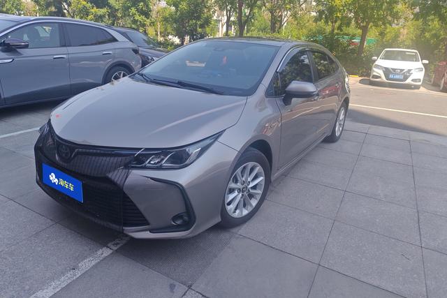 Toyota Corolla Cross 2021 года выпуска