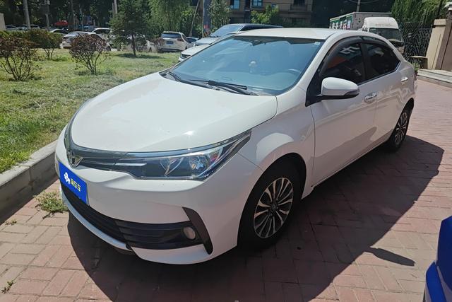 Toyota Corolla Cross 2017 года выпуска