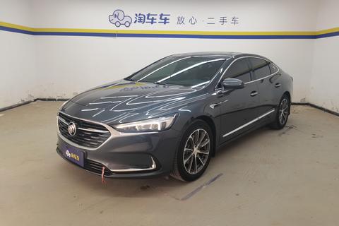 Grand Touring 2021 652T Premium