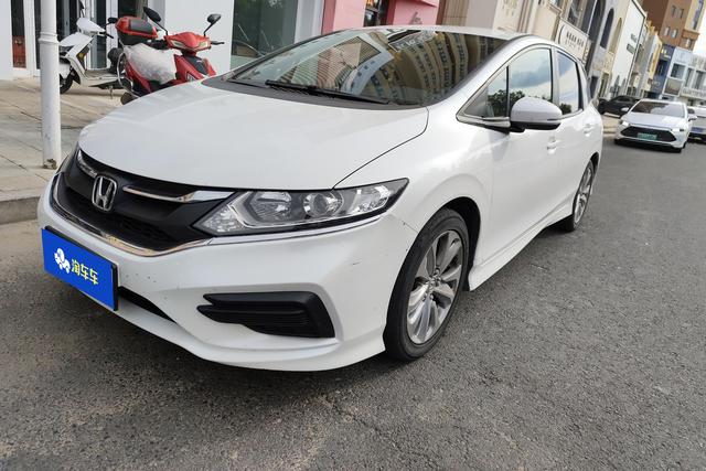 Honda Jade 2017 года выпуска
