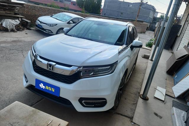 Honda Avancier 2017 года выпуска