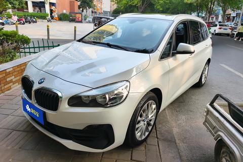 BMW 2 Series Utility Wagon 2019 220i Leader