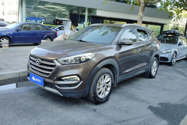 Hyundai Tucson 2015 года выпуска