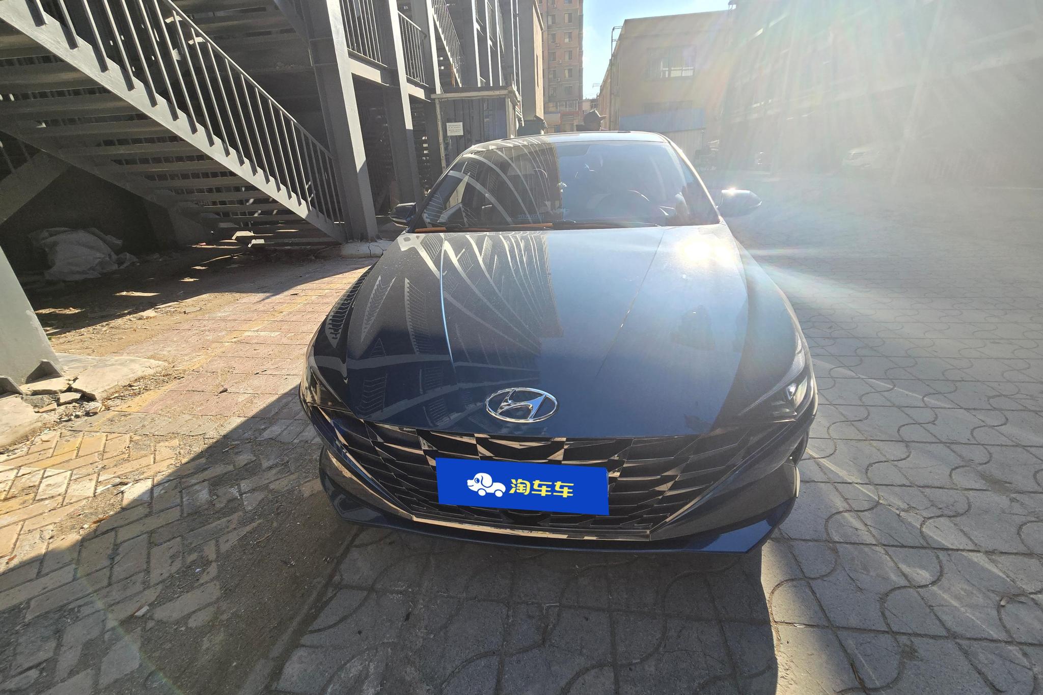 Hyundai Elantra 2021 1.5L CVT LUX Luxury