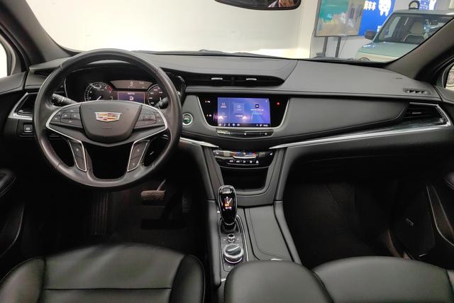 Cadillac XT5 2021 — фото 12