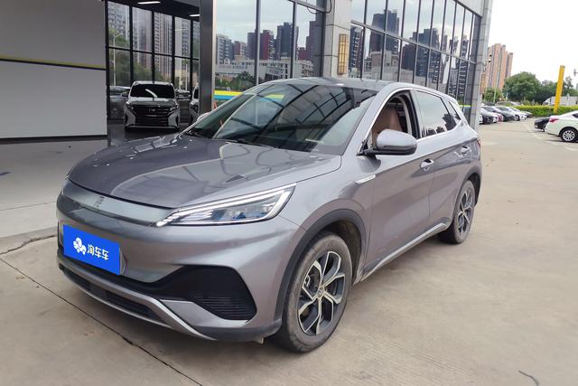 BYD Yuan 2023 года выпуска