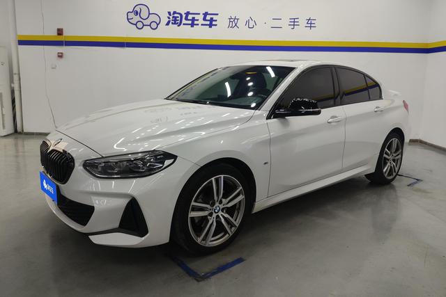 BMW 1 Series 2023 — фото 1