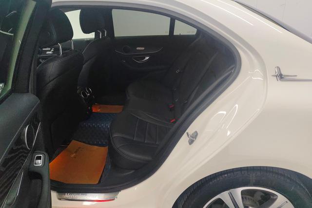 Mercedes Benz C-Class 2020 — фото 15