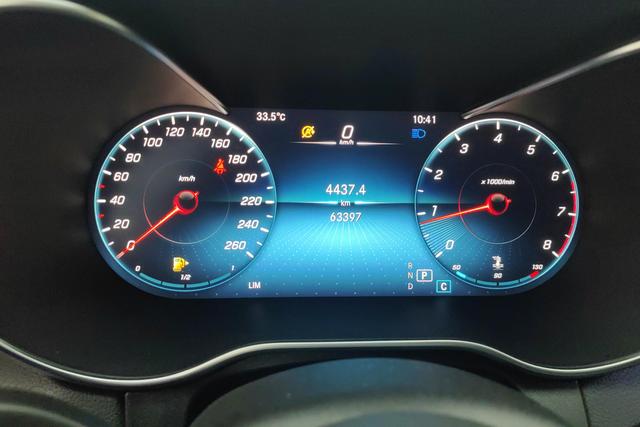 Mercedes Benz C-Class 2020 — фото 14