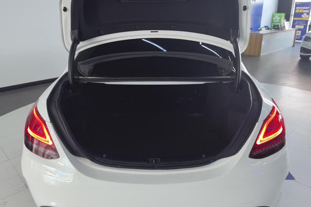Mercedes Benz C-Class 2020 — фото 17