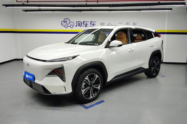 Geely Galaxy L7 2024 года выпуска