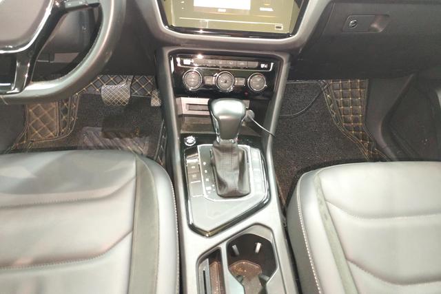 Volkswagen Tiguan L 2019 — фото 14