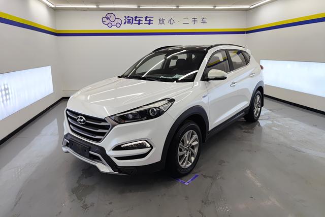 Hyundai Tucson 2015 года выпуска