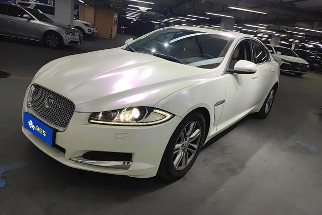 Jaguar XF 2015 года выпуска