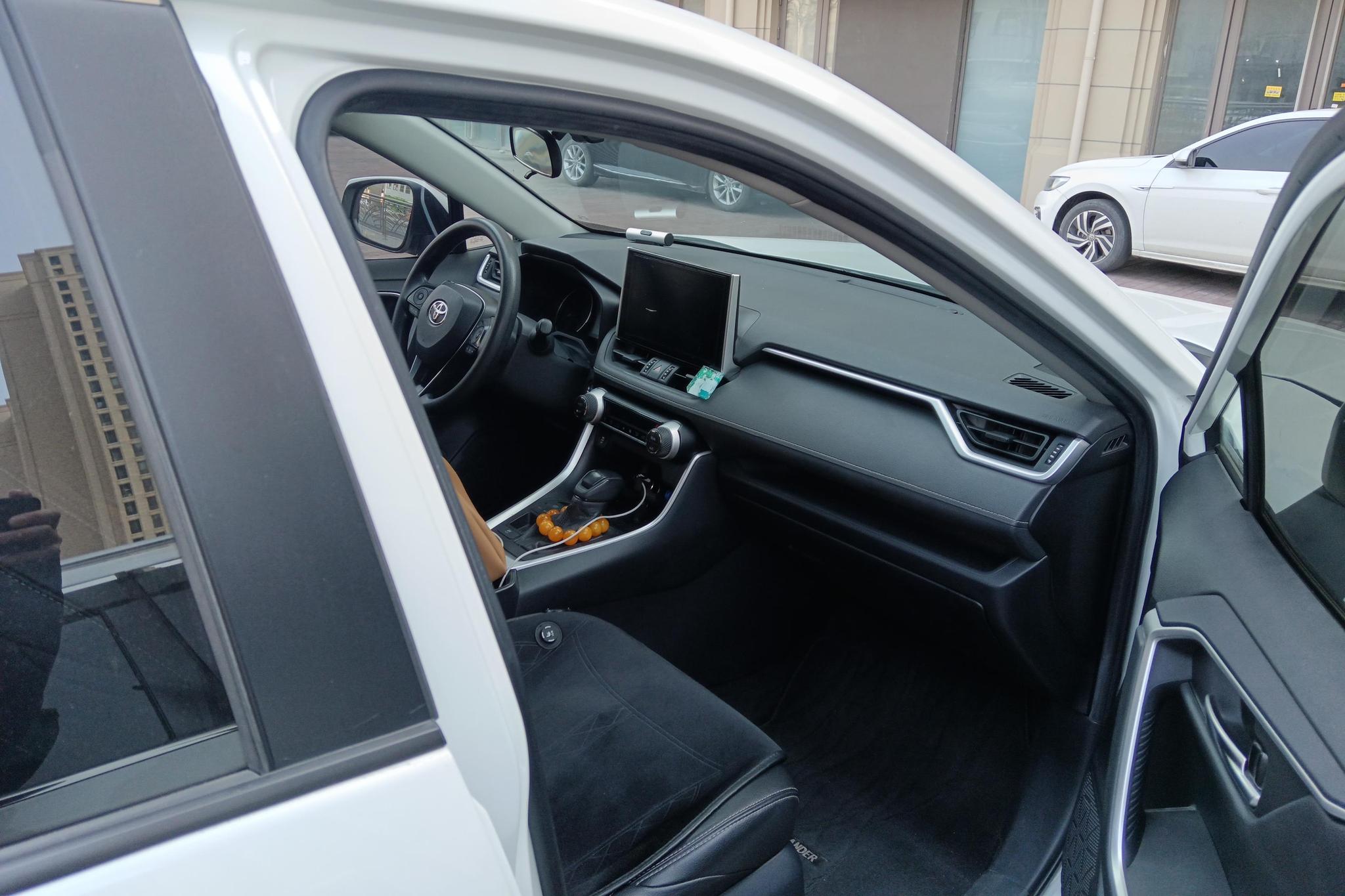 Toyota Wildlander 2020 2.5L Luxury